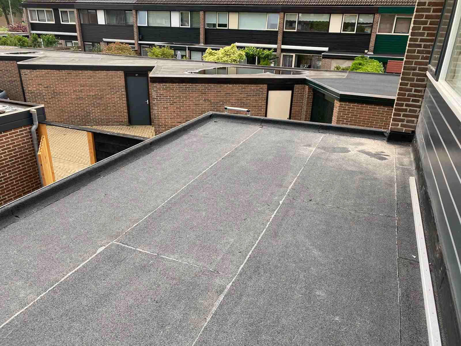 Platdak op garage dakdekker